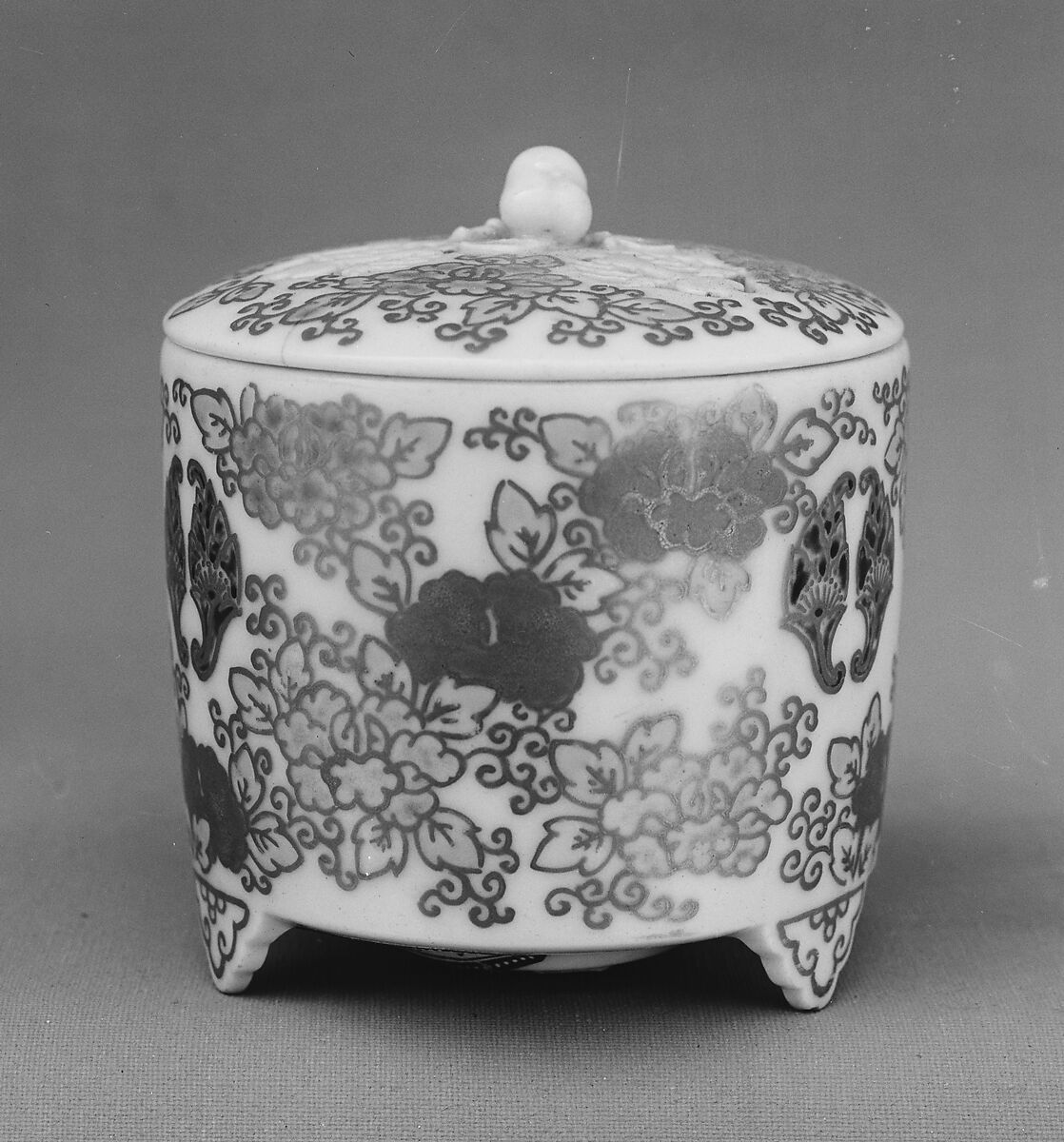 Incense Burner, White porcelain decorated with enamels and gold (Nabeshima ware), Japan 