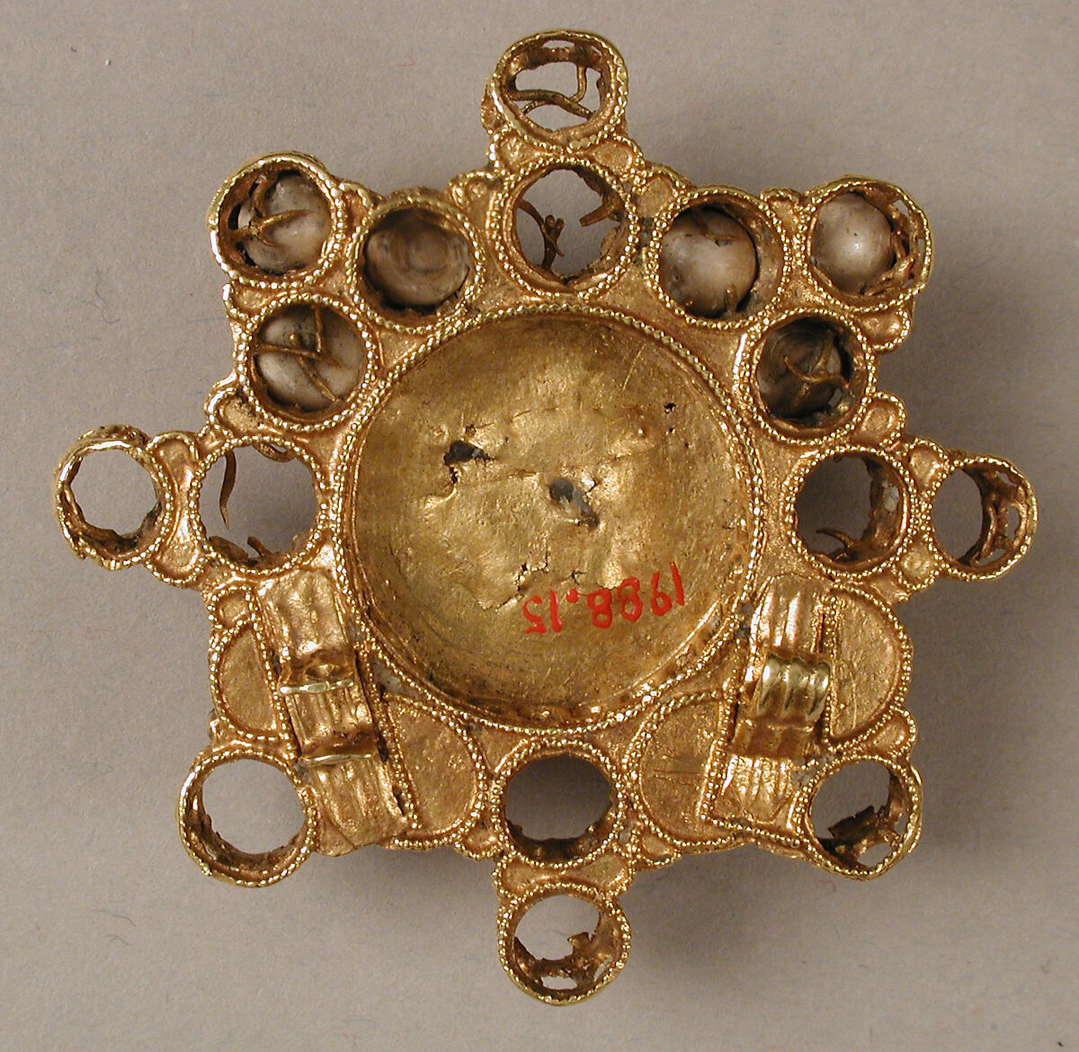 Brooch with Intaglio of an Emperor, Star sapphire, pearls, gold, Ottonian (Rhineland (?)) (setting); Byzantine (intaglio)