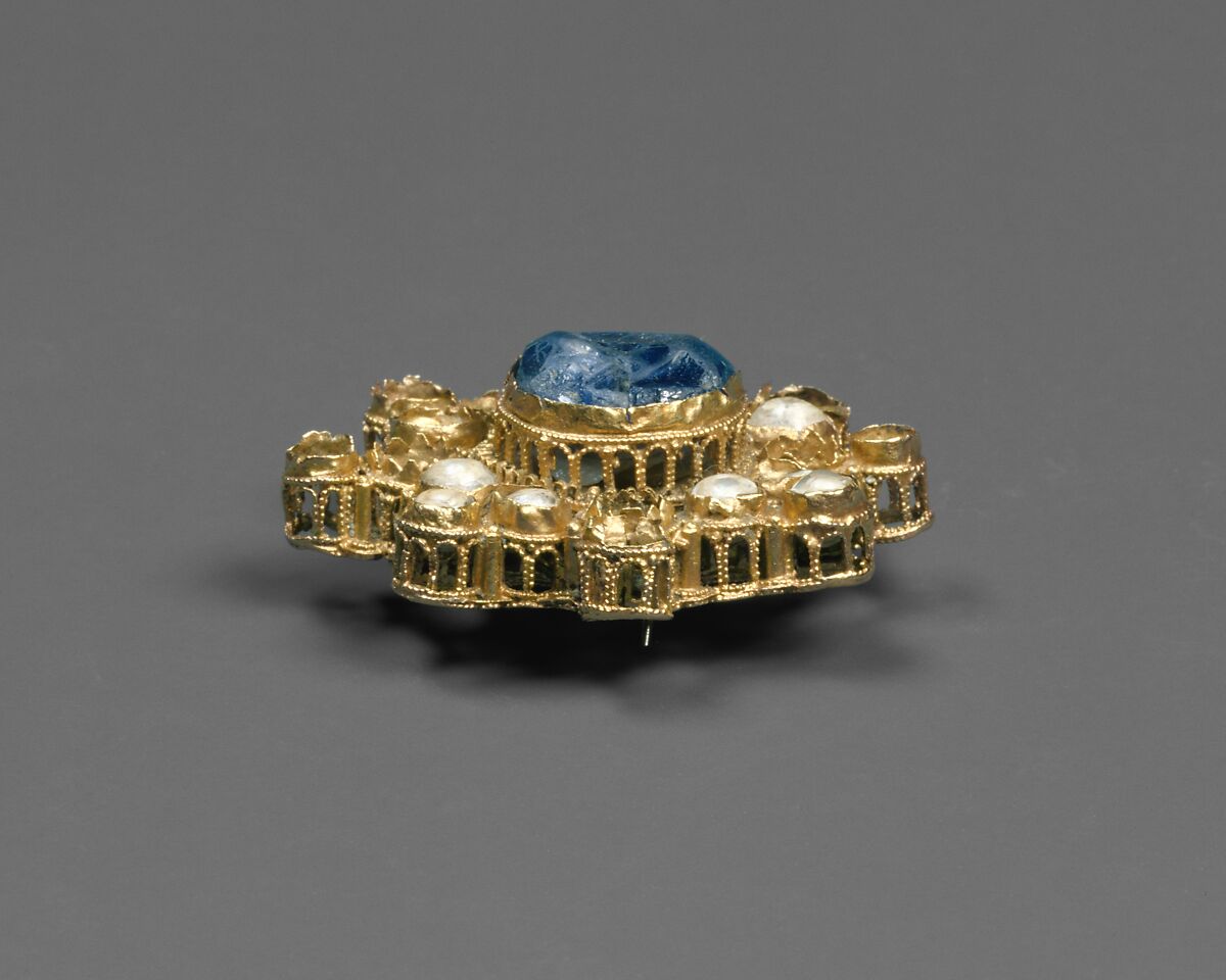 Brooch with Intaglio of an Emperor, Star sapphire, pearls, gold, Ottonian (Rhineland (?)) (setting); Byzantine (intaglio)