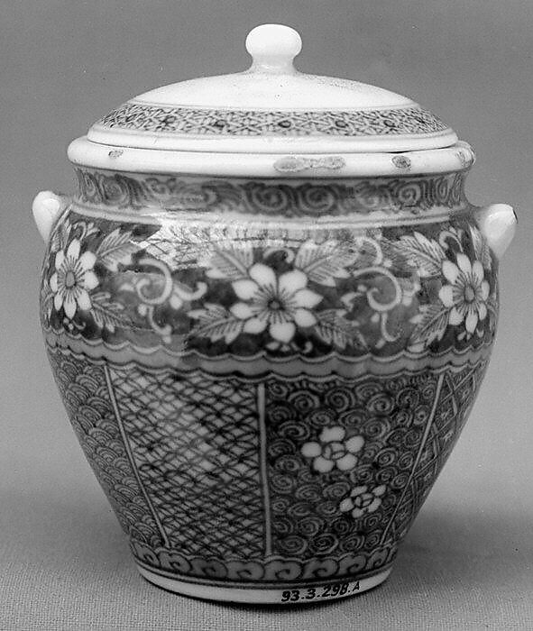 Pot, White porcelain decorated with blue under the glaze, Japan 