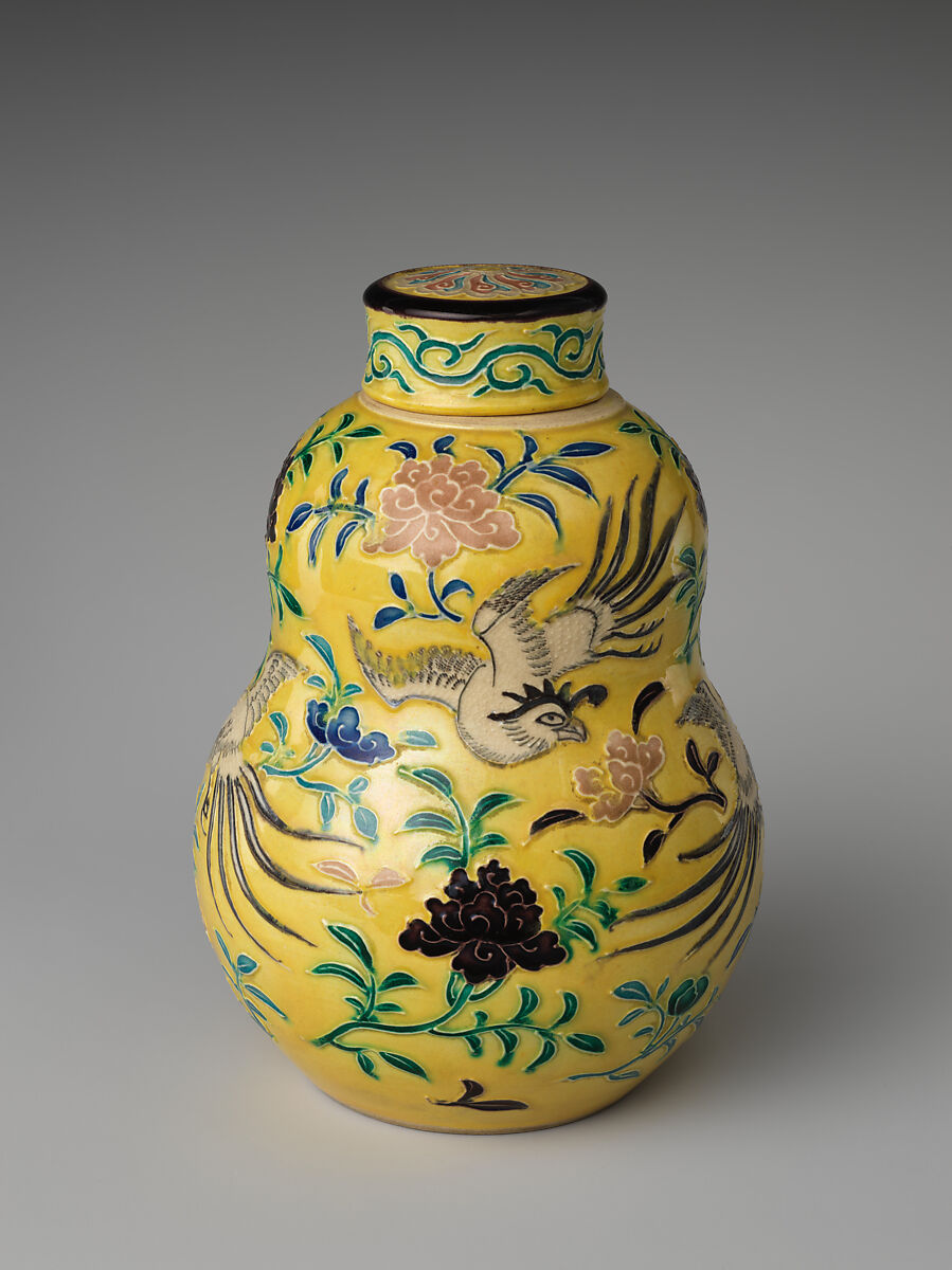 Sencha Tea Jar with Phoenixes and Peonies in the Cochin (Kōchi) Style, Eiraku Hozen (Japanese, 1795–1854), Stoneware with relief decoration and polychrome glazes (Kyoto ware, Eiraku type), Japan