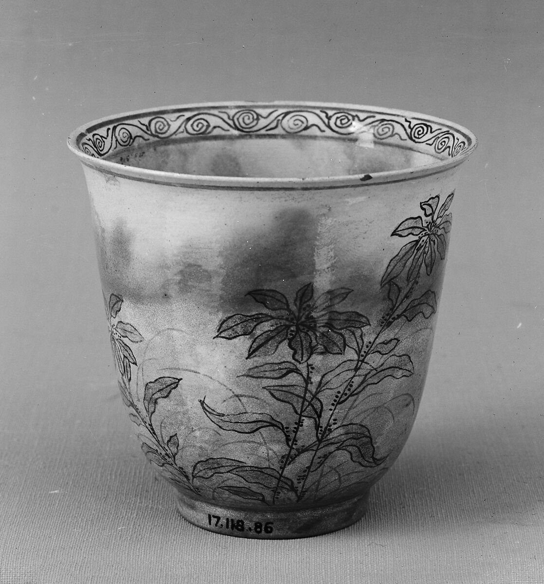 Cup, Clay thinly potted and decorated in enamels (old Awata ware), Japan 