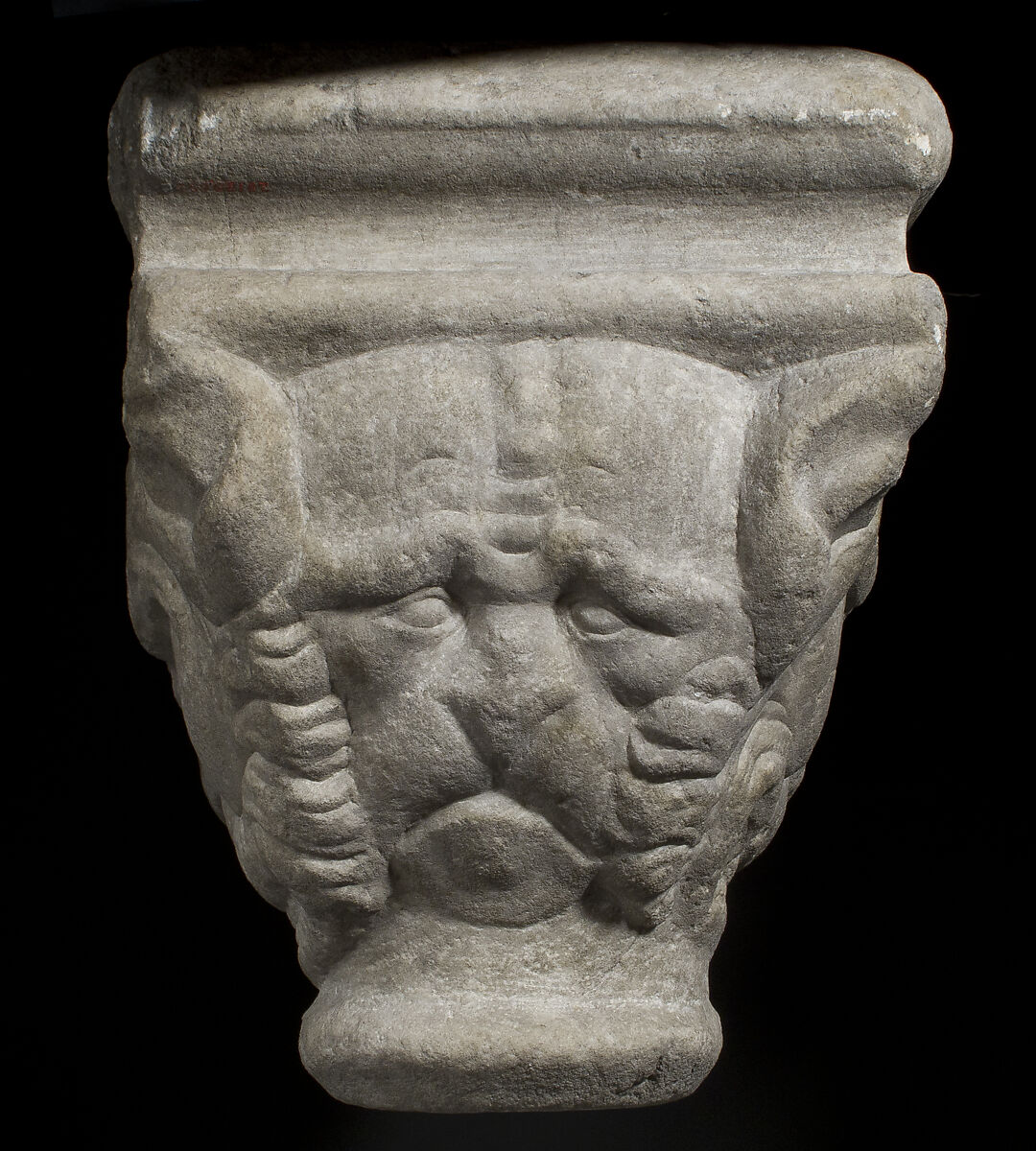 Double Capital, white marble, French