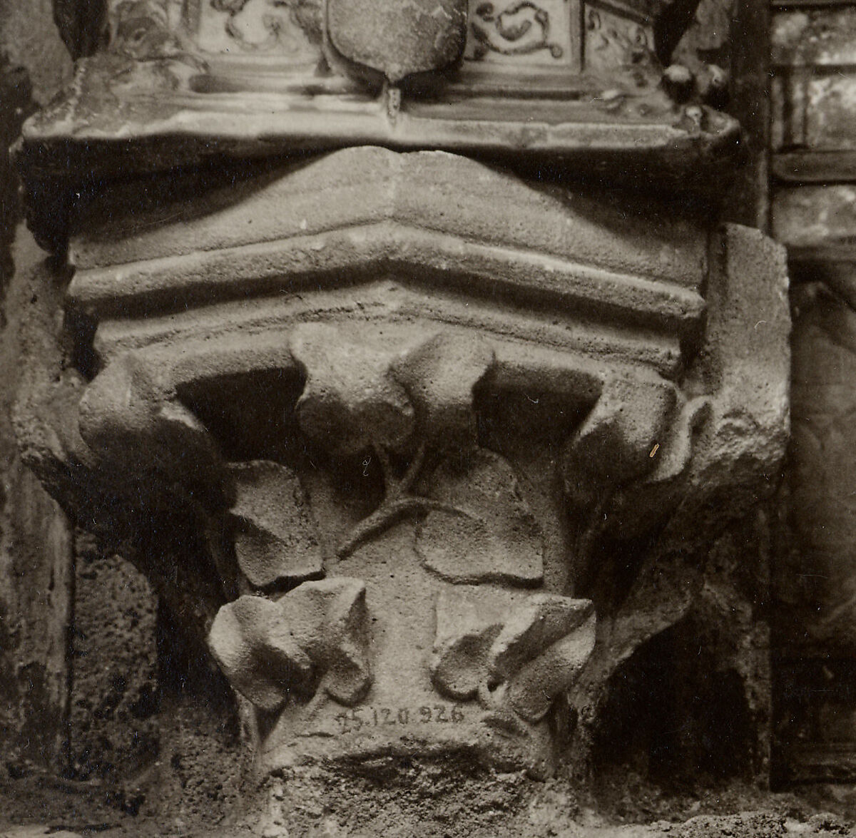 Capital, Stone, French