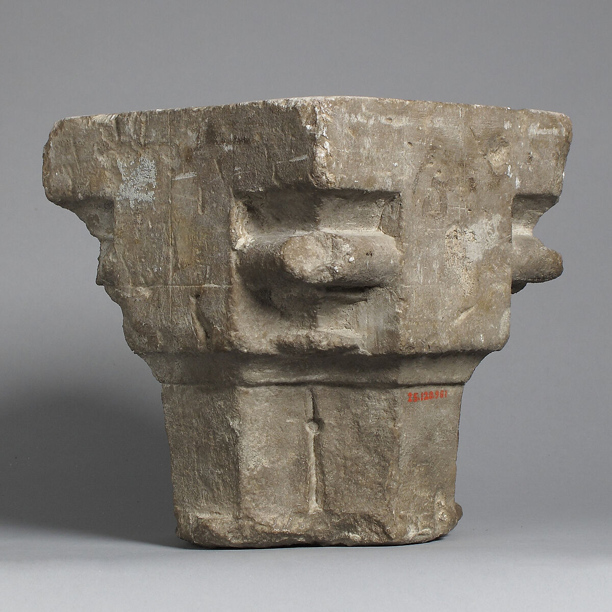 Capital, Stone, French 