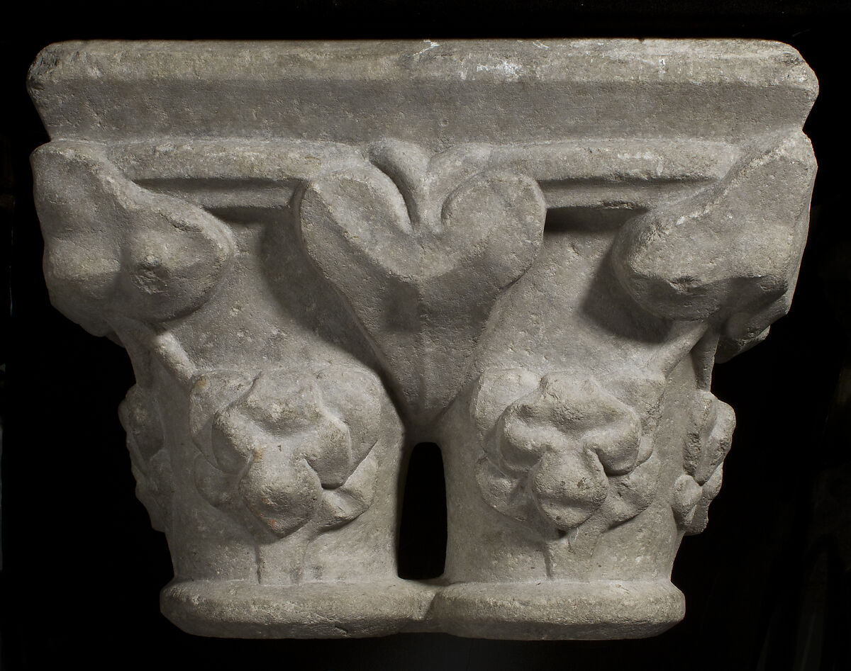 Double Capital, Gray marble, French 