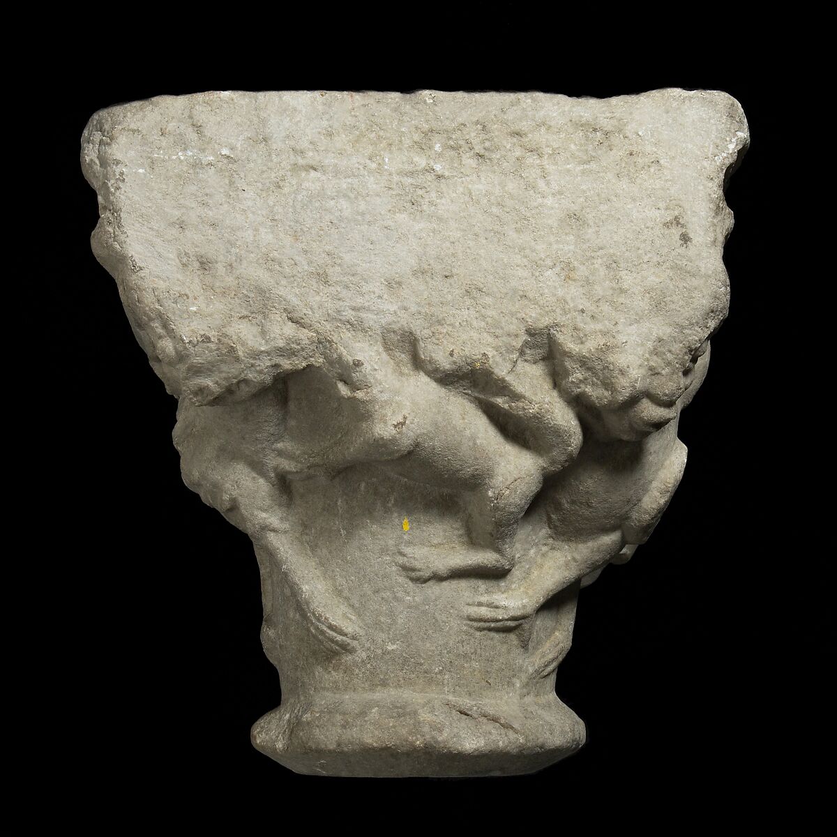 Double Capital, Gray marble, French