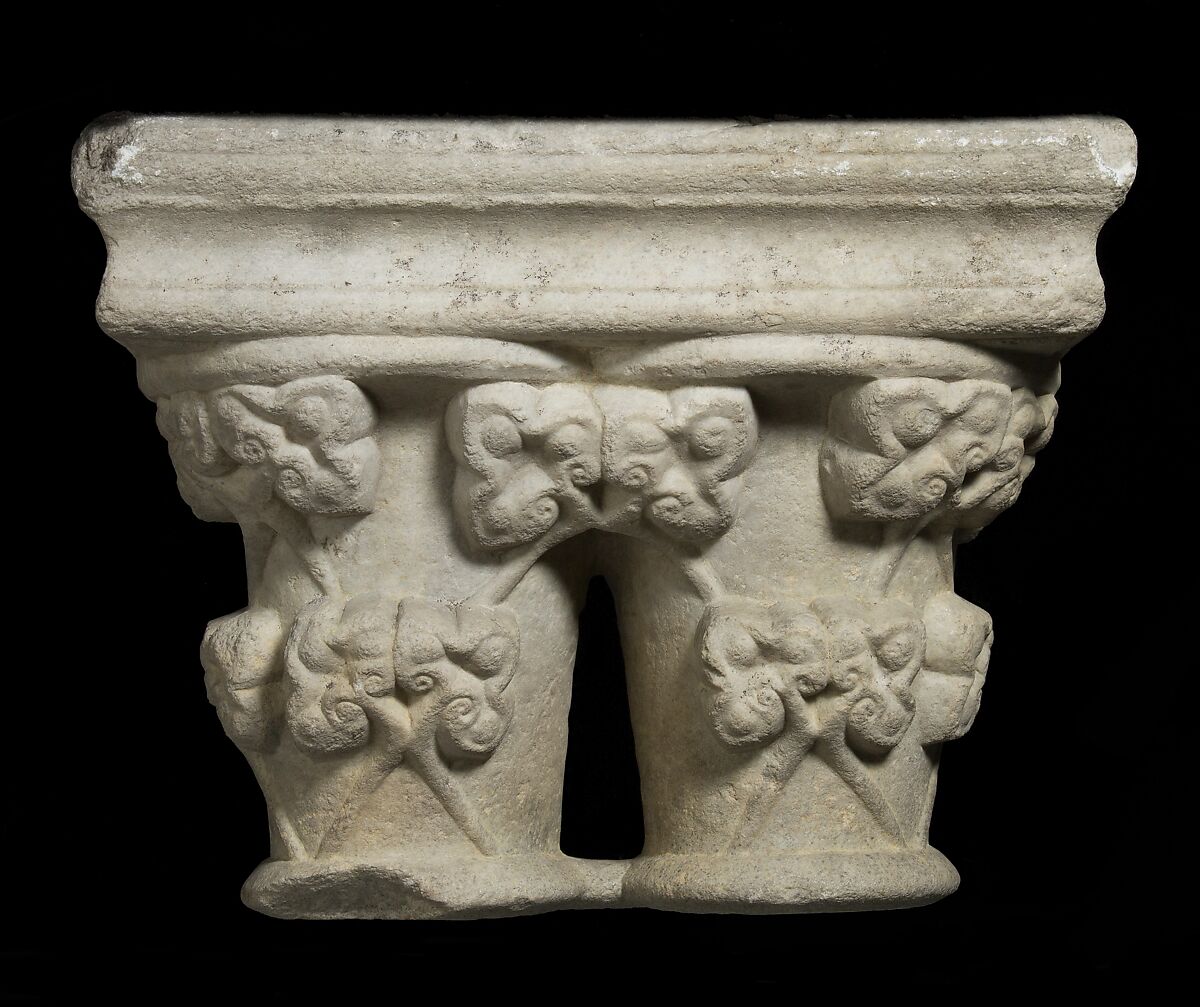 Double Capital, Marble, French 