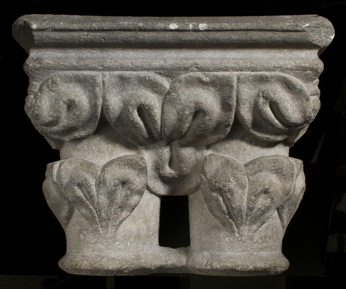 Double Capital, Marble, French 