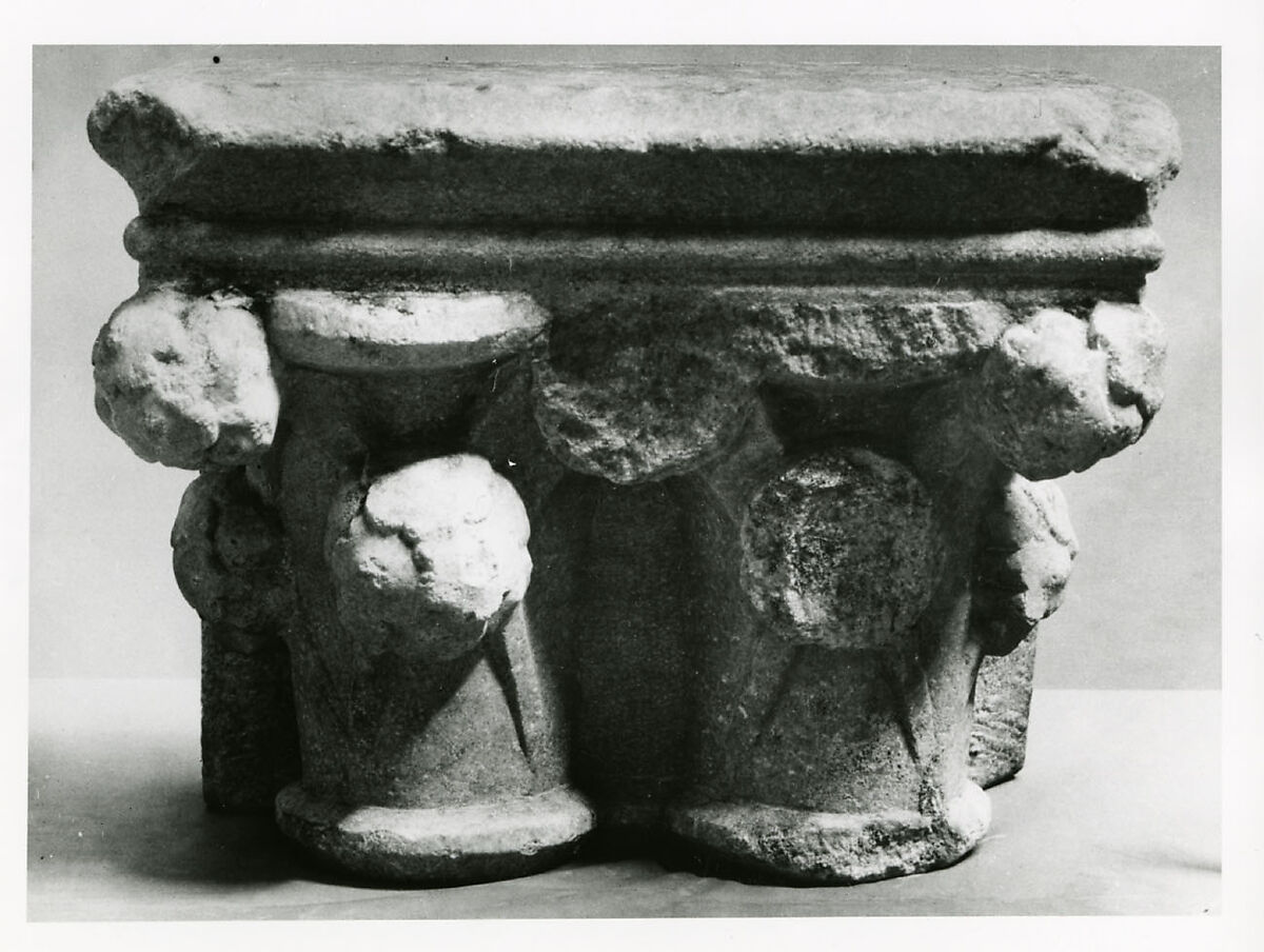 Capital, Double Engaged, Marble, French