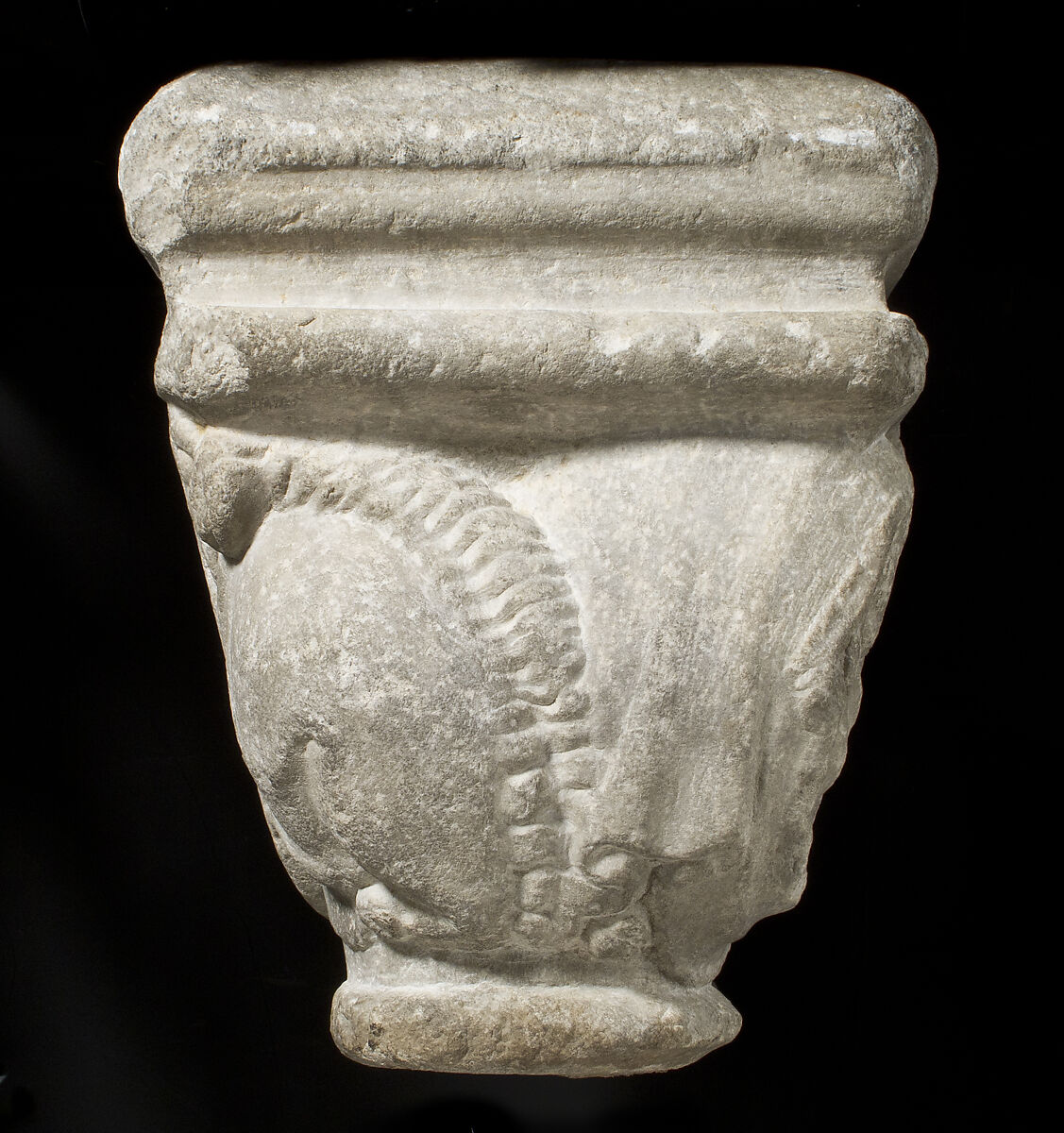Double Capital, White marble, French