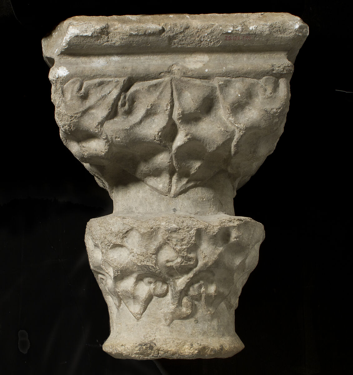 Double Capital, Stone, French