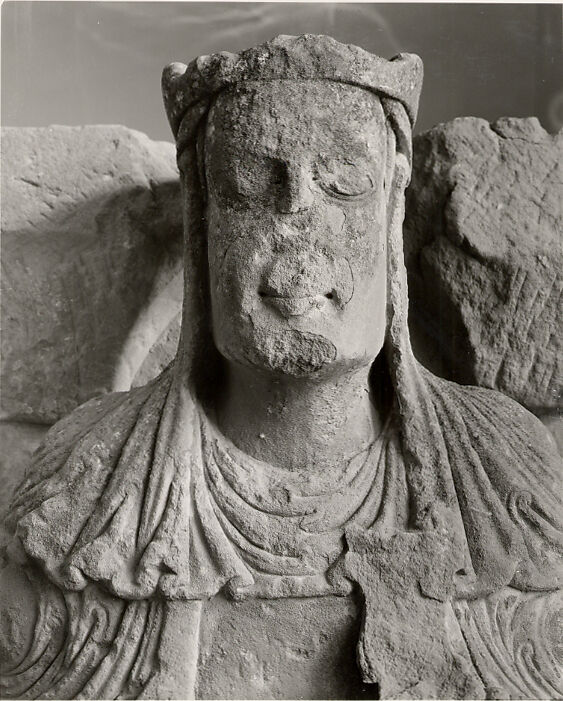 Virgin and Child (from an group with the Adoration of the Magi), Limestone, Spanish