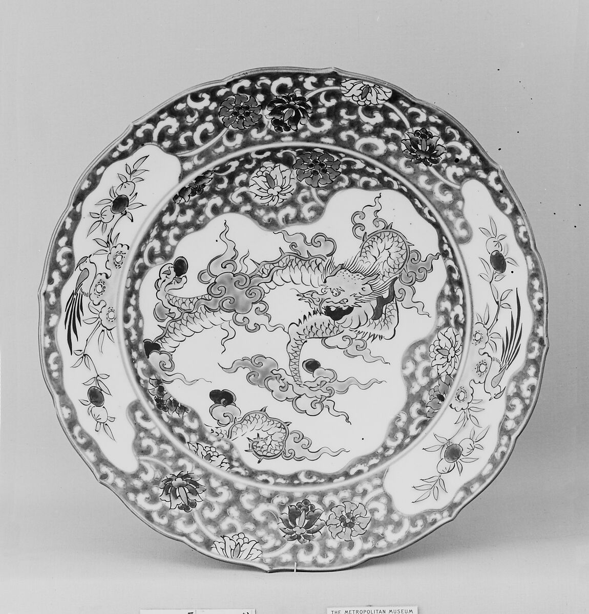 Plate, Porcelain with decorations, Japan 