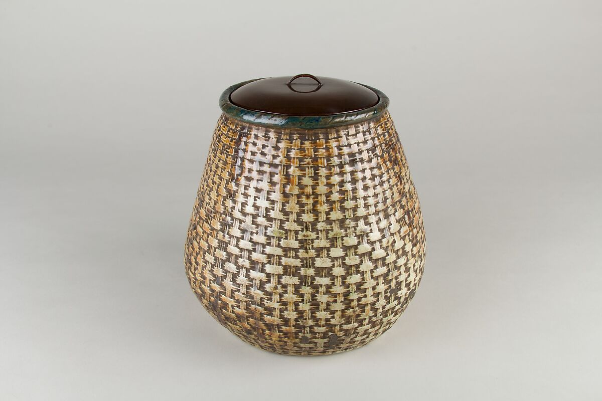 Water Jar (Mizusashi) in the Shape of a Bamboo Basket, Stoneware with cream slip and brown glaze; lacquer cover, Japan 