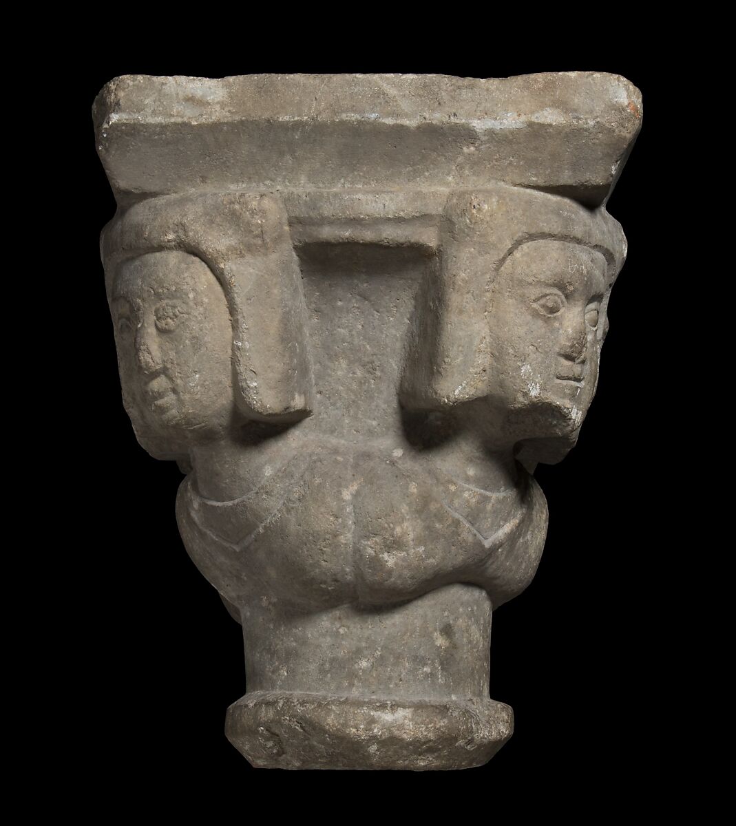 Double Capital, Limestone or sandstone, French