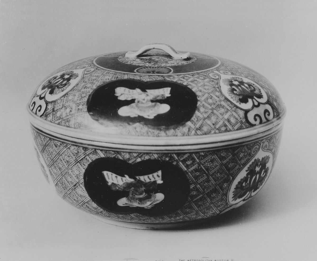 Covered bowl, Porcelain decorated in enamels (Arita ware, Imari type), Japan 