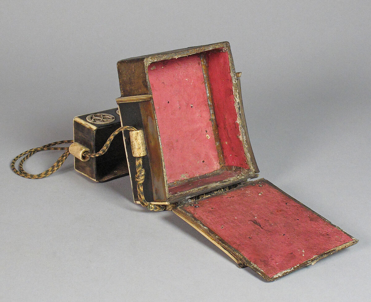 Case, Horn, bone, and silk, European (Medieval style)