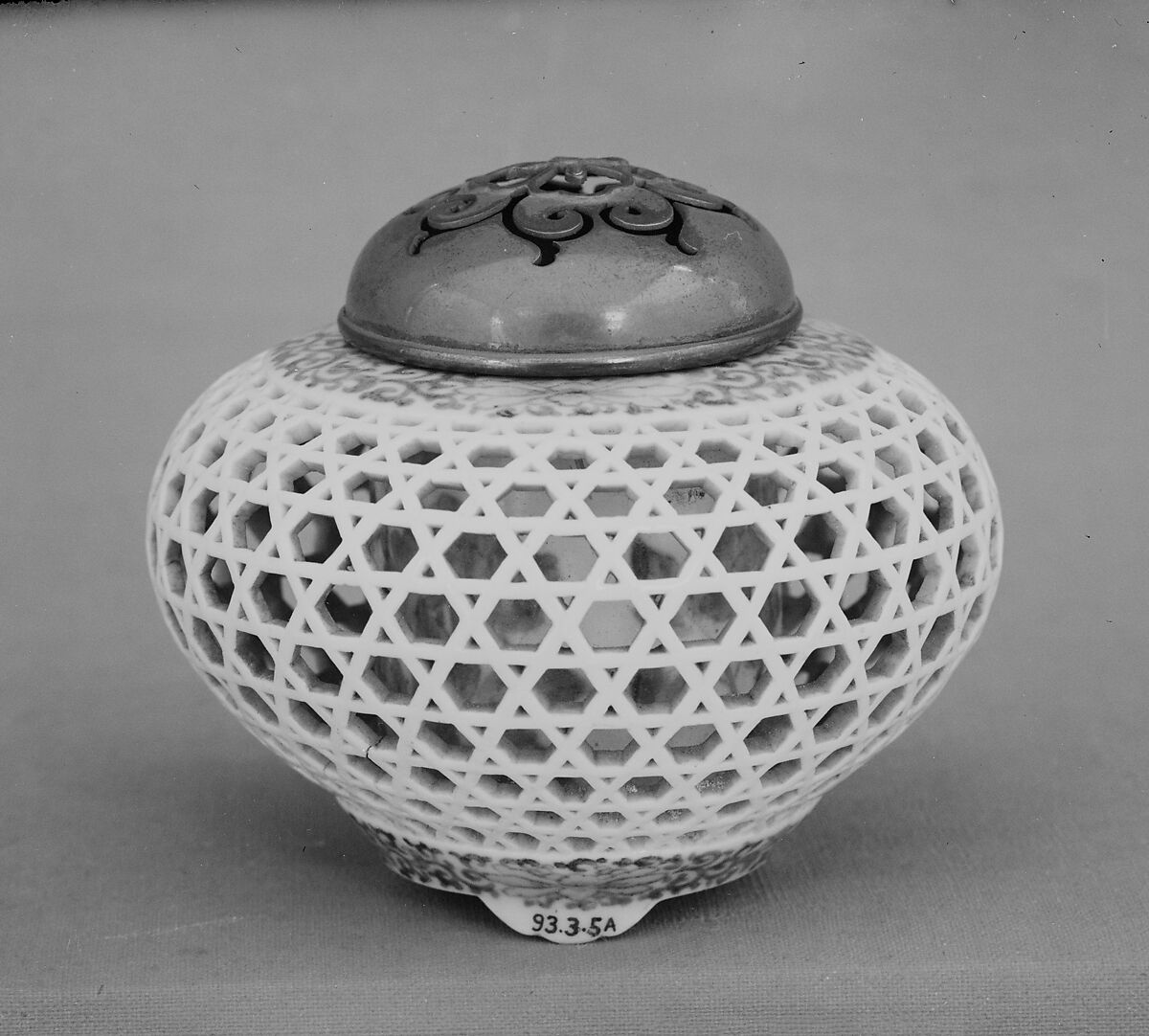 Incense Burner, White porcelain decorated with blue under the glaze (Hirado ware), Japan 