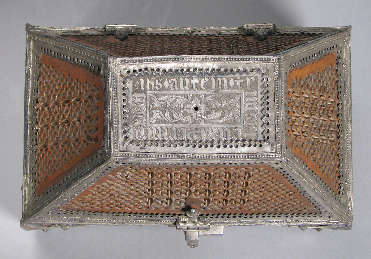 Coffret, Boxwood with silver mounts and lock, Eurasian