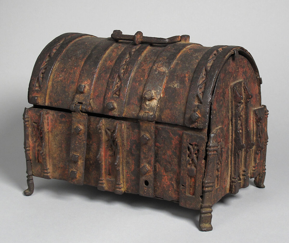 Coffret, Iron, European 