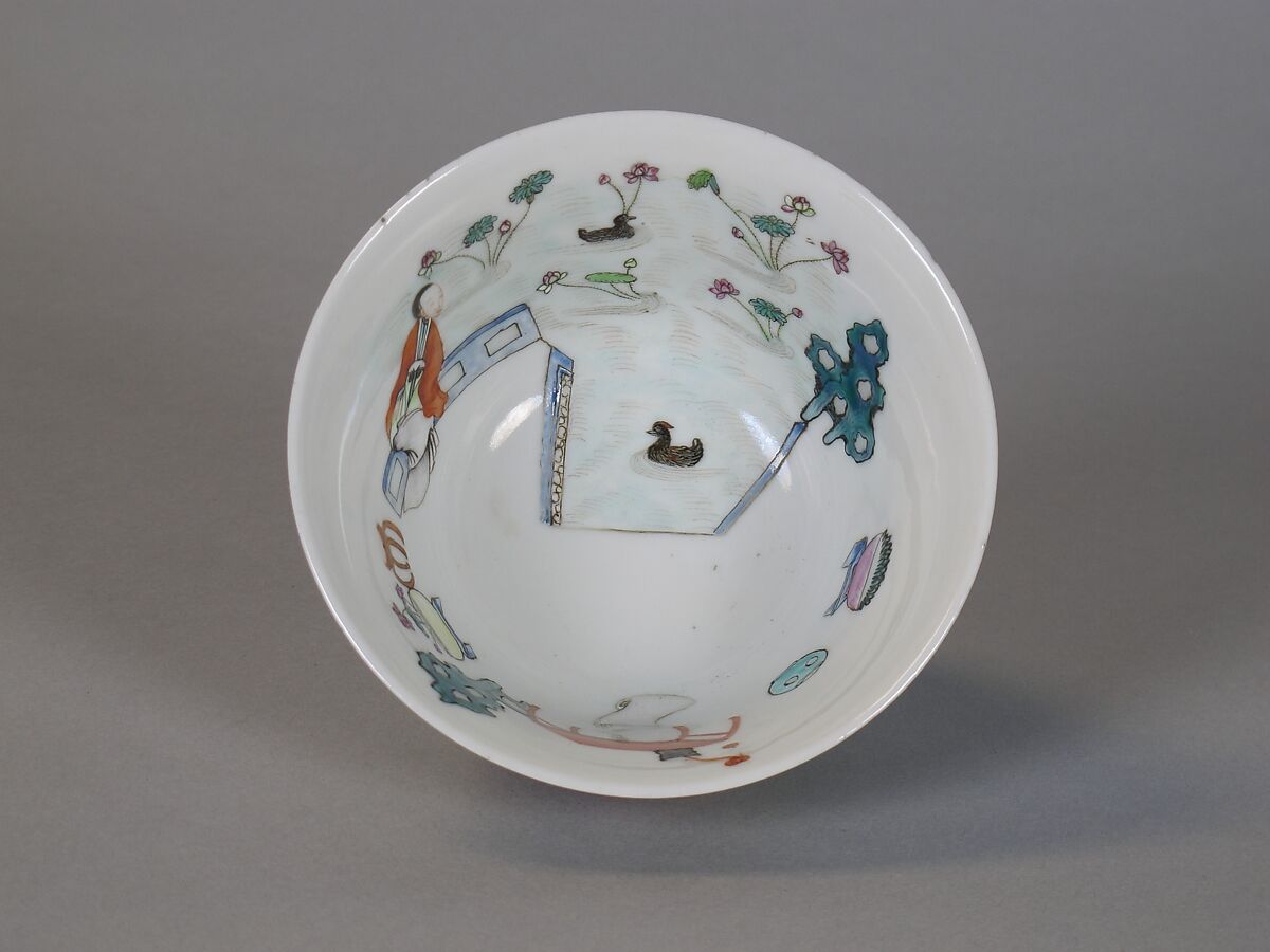 Bowl with figures in a garden, Porcelain painted in overglaze polychrome enamels (Jingdezhen ware), China