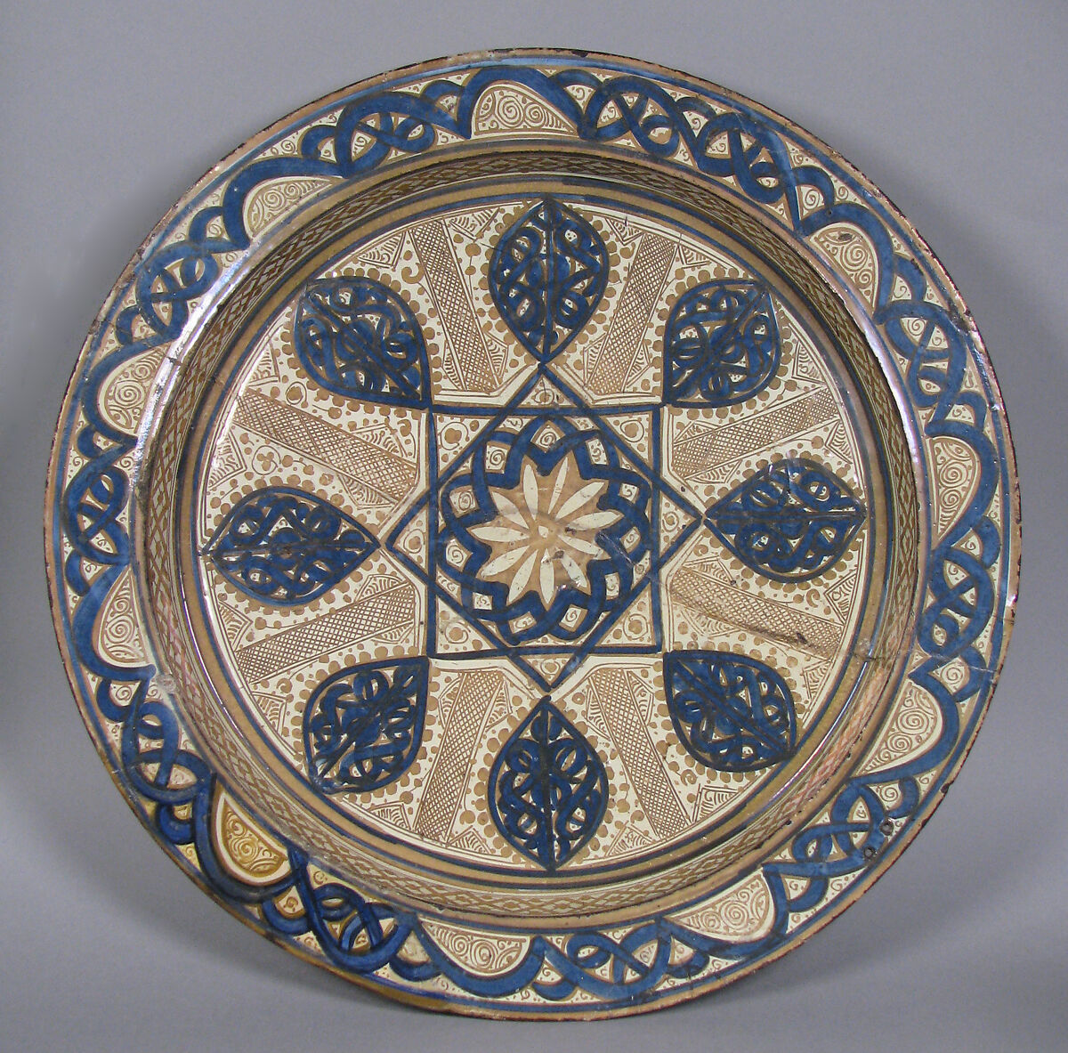 Deep Dish, Tin-glazed earthenware, Spanish 