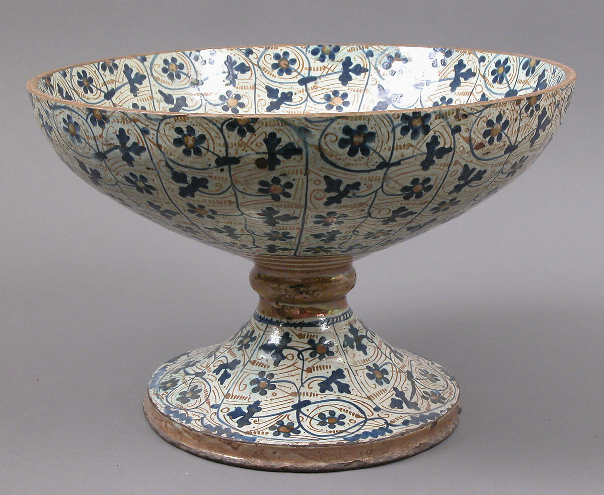 Bowl on Foot, Tin-glazed earthenware, Spanish 