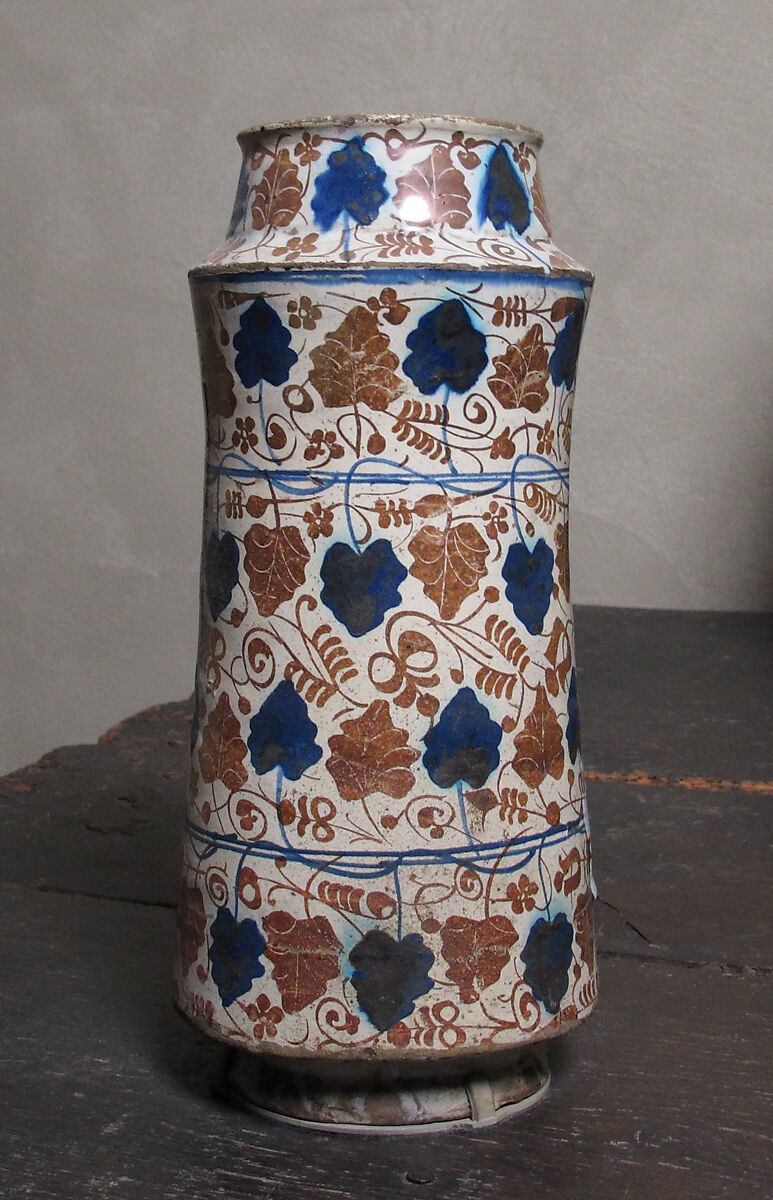 Pharmacy Jar, Tin-glazed earthenware, Spanish 