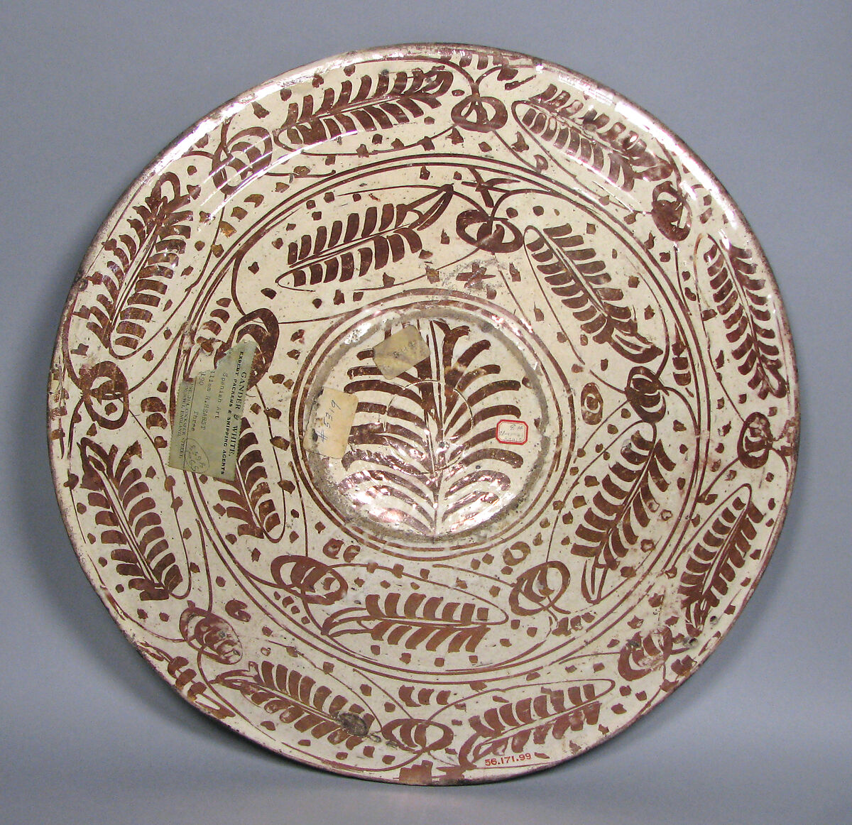 Dish, Tin-glazed earthenware, Spanish