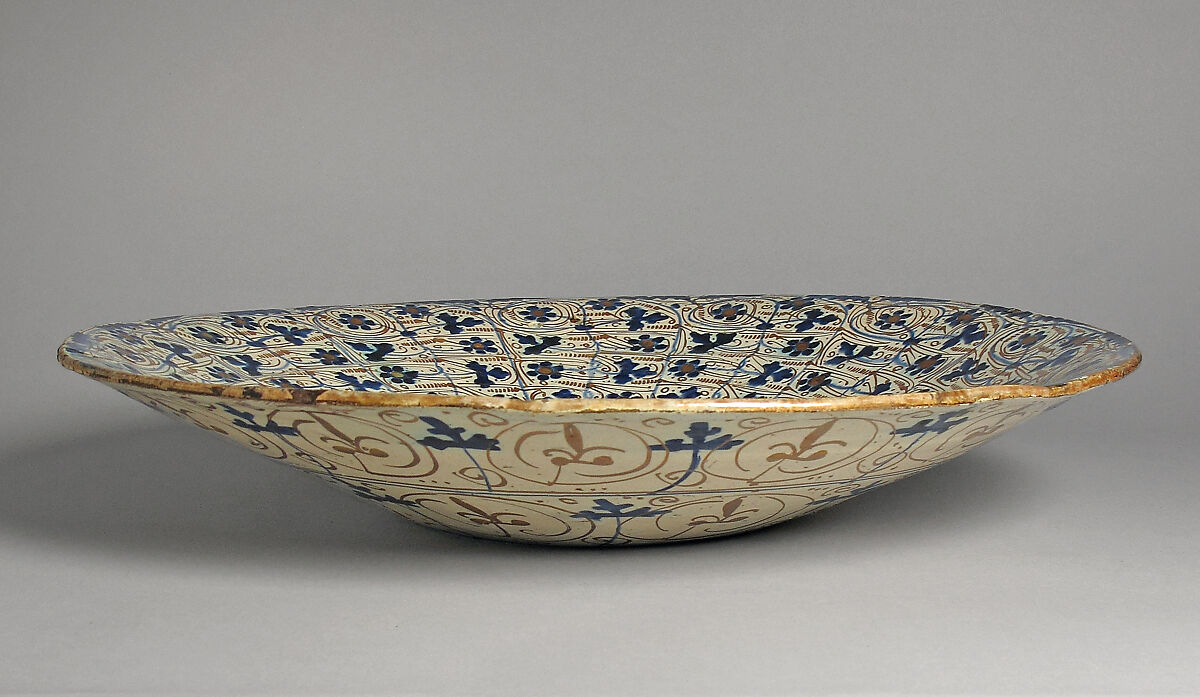 Dish with IHS Monogram and Floral Pattern, Tin-glazed earthenware, Spanish