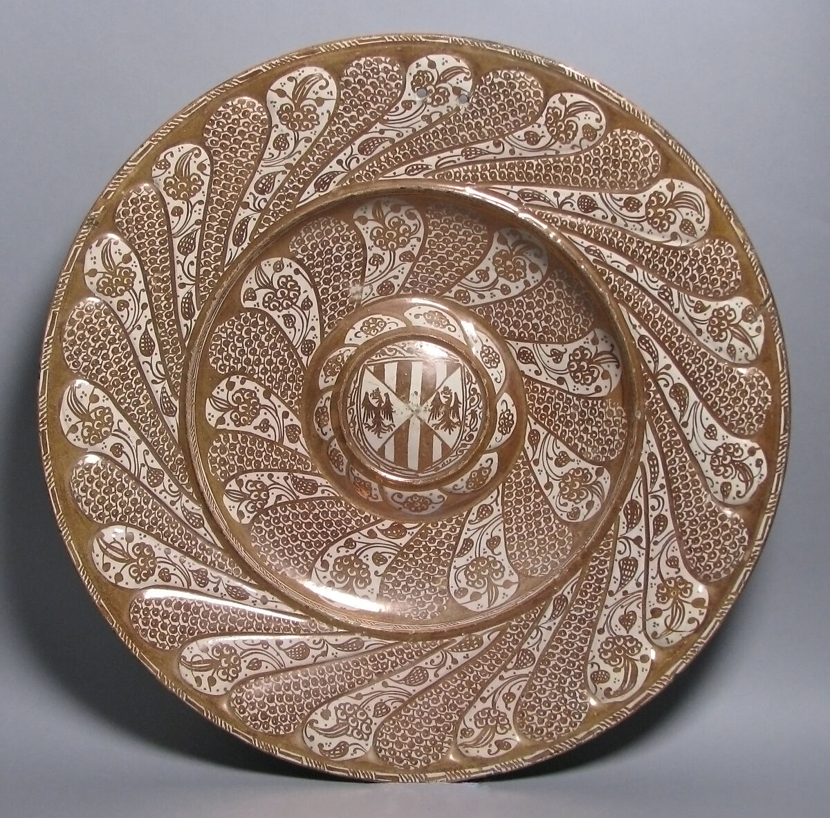 Dish, Tin-glazed earthenware, Spanish 