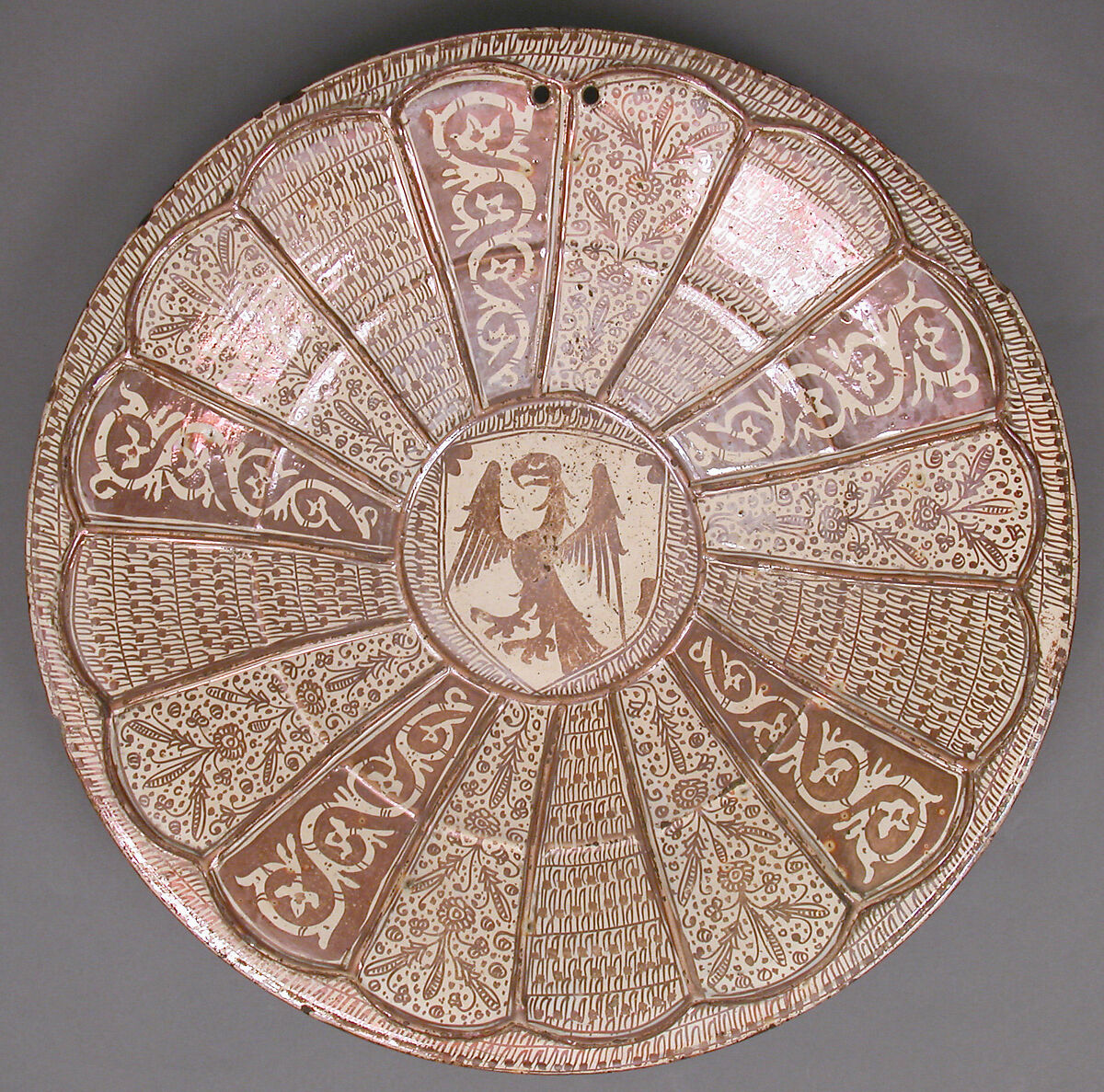 Dish, Tin-glazed earthenware, Spanish 