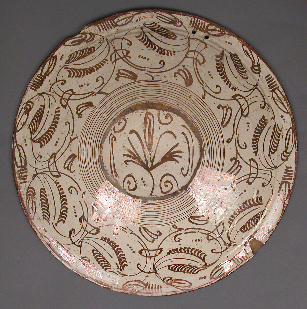 Dish, Tin-glazed earthenware, Spanish