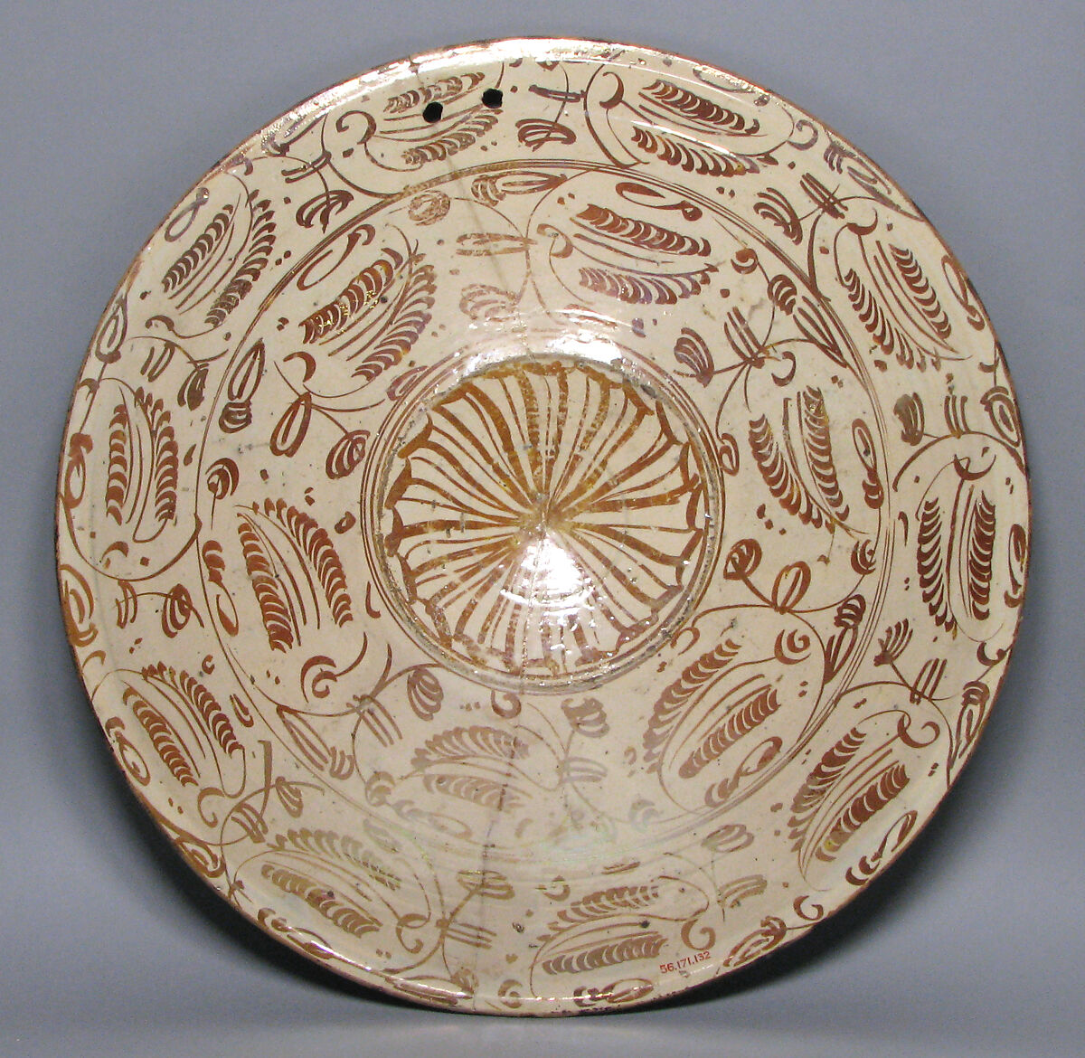 Dish, Tin-glazed earthenware, Spanish