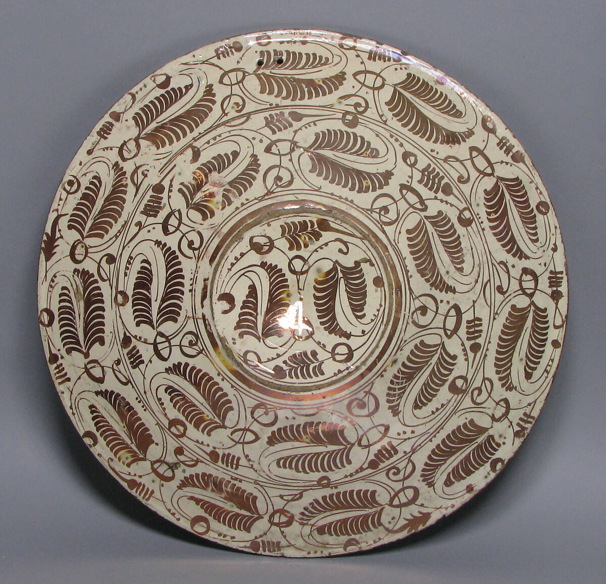 Dish, Tin-glazed earthenware, Spanish