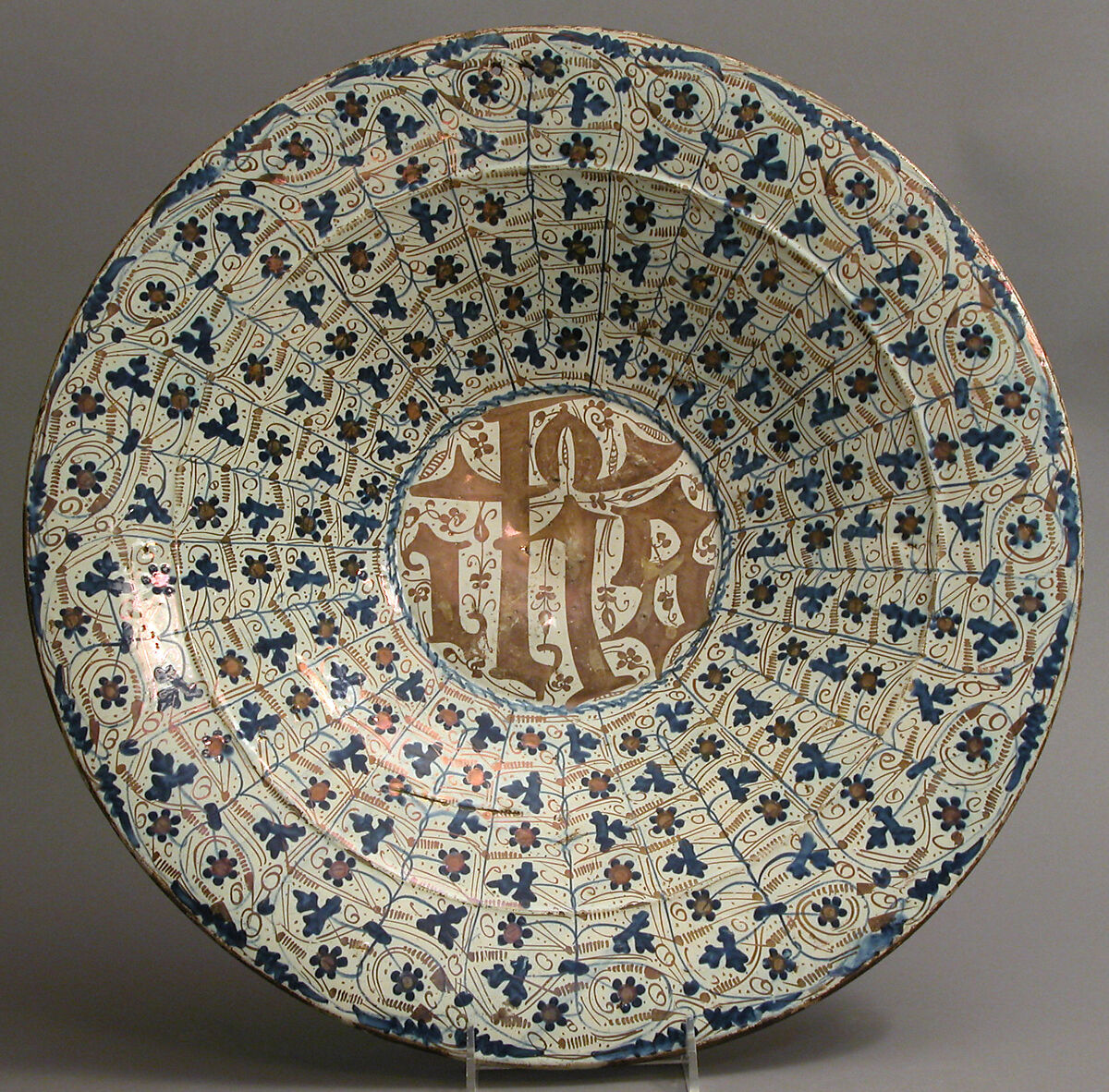 Dish, Tin-glazed earthenware, Spanish 