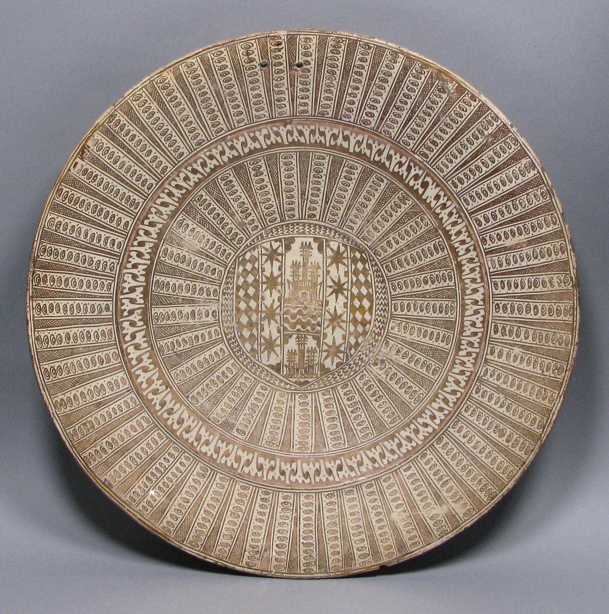 Dish, Tin-glazed earthenware, Spanish 