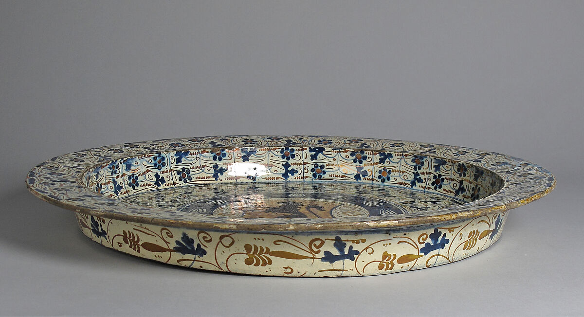 Deep Dish, Tin-glazed earthenware, Spanish