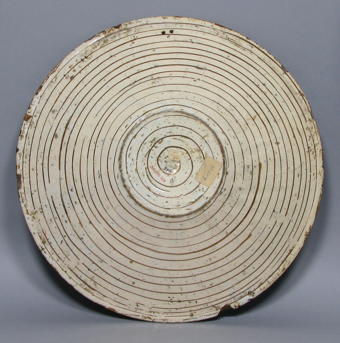 Dish, Tin-glazed earthenware, Spanish