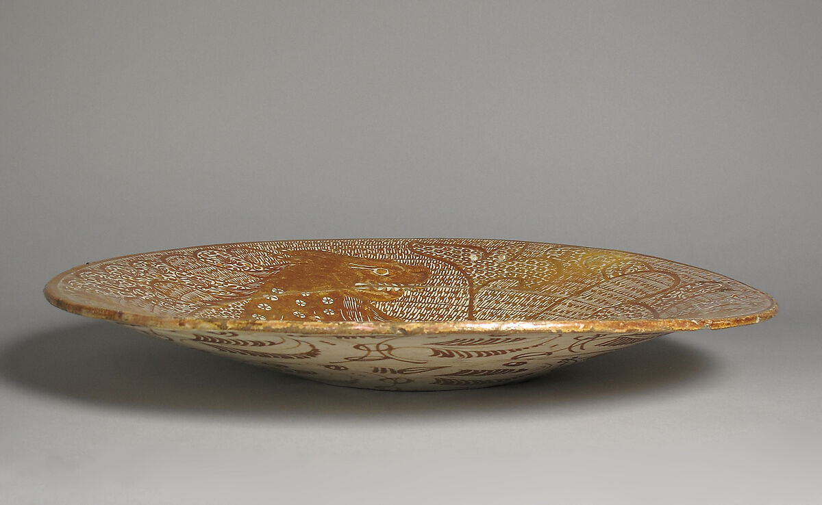 Dish with Lion, Tin-glazed earthenware, Spanish