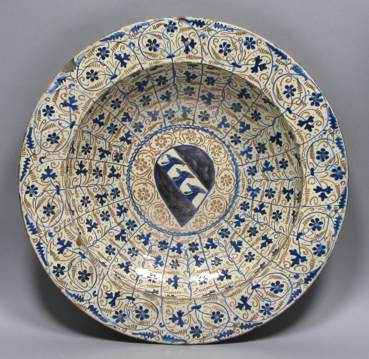 Dish, Tin-glazed earthenware, Spanish 