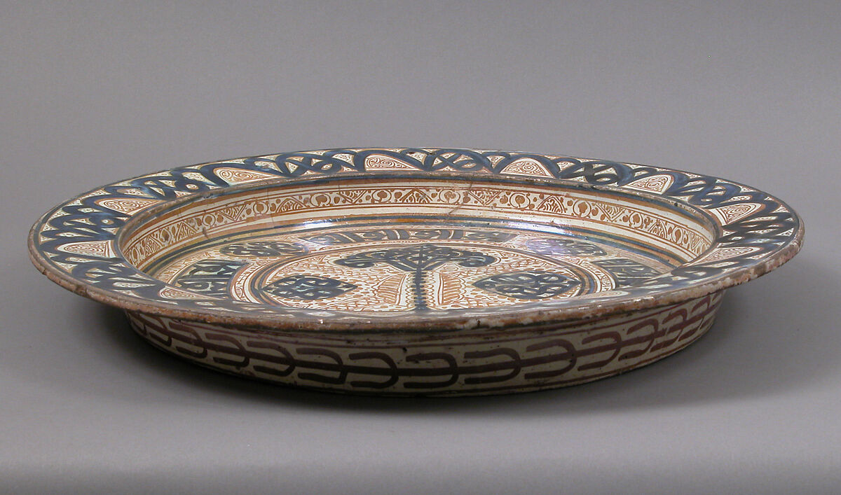 Deep Dish, Tin-glazed earthenware, Spanish