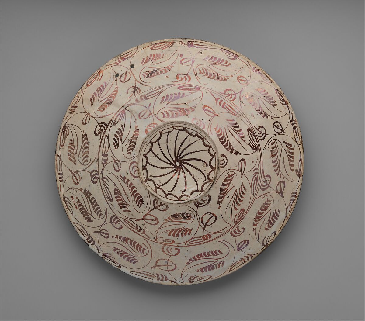 Dish, Tin-glazed earthenware, Spanish