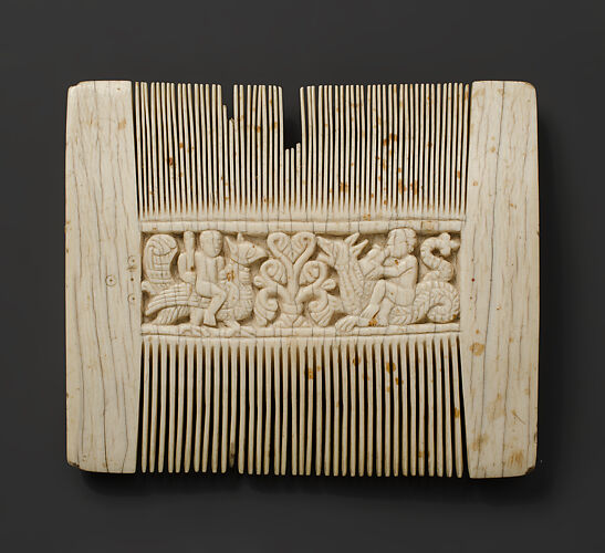 Comb with Putti and Sea Creatures