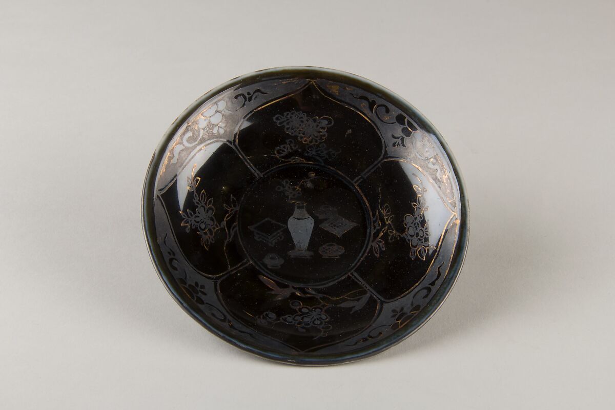 Saucer, Porcelain with a mirror-black glaze, painted in gilt, China 