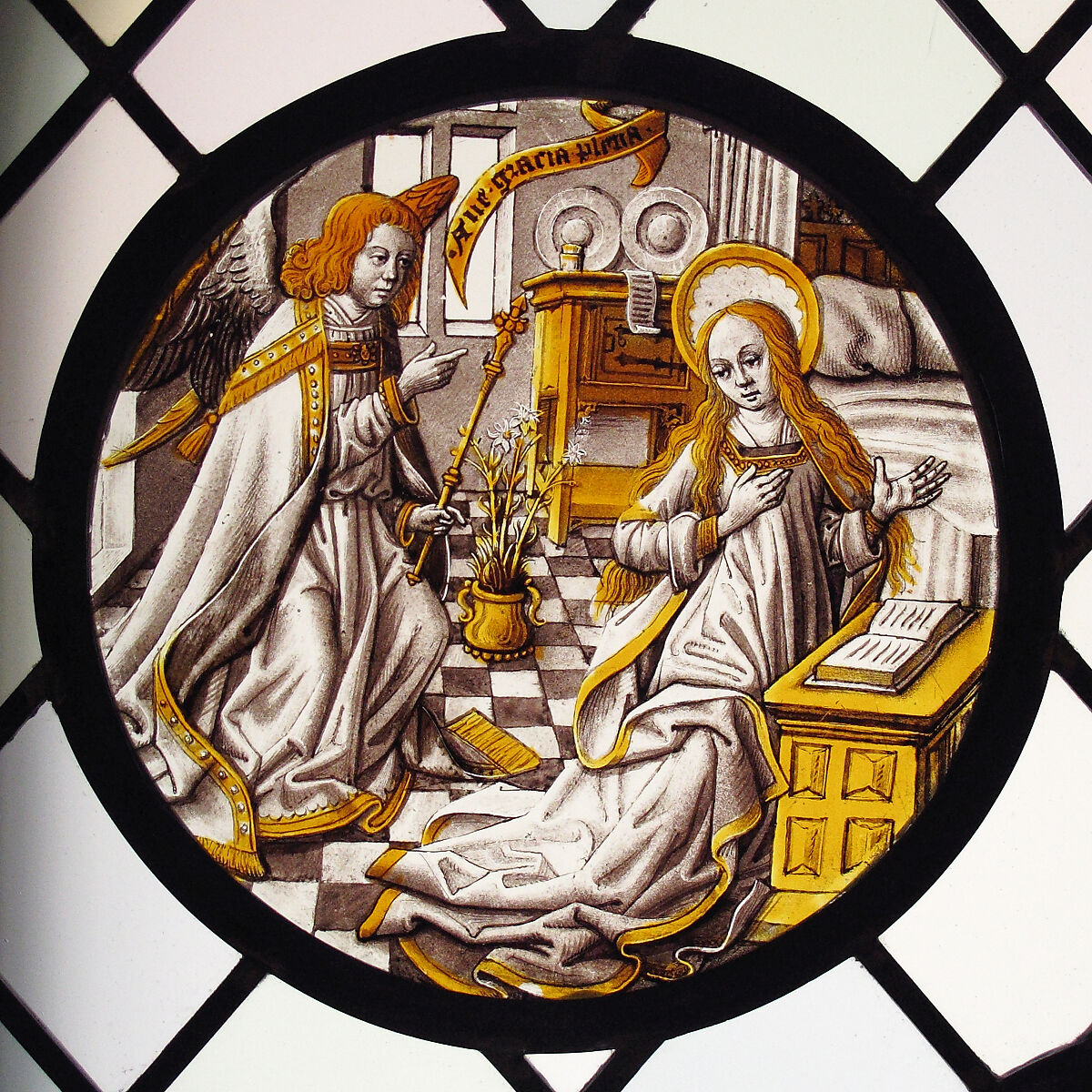 Roundel with Annunciation to the Virgin, Colorless glass, vitreous paint and silver stain, South Netherlandish