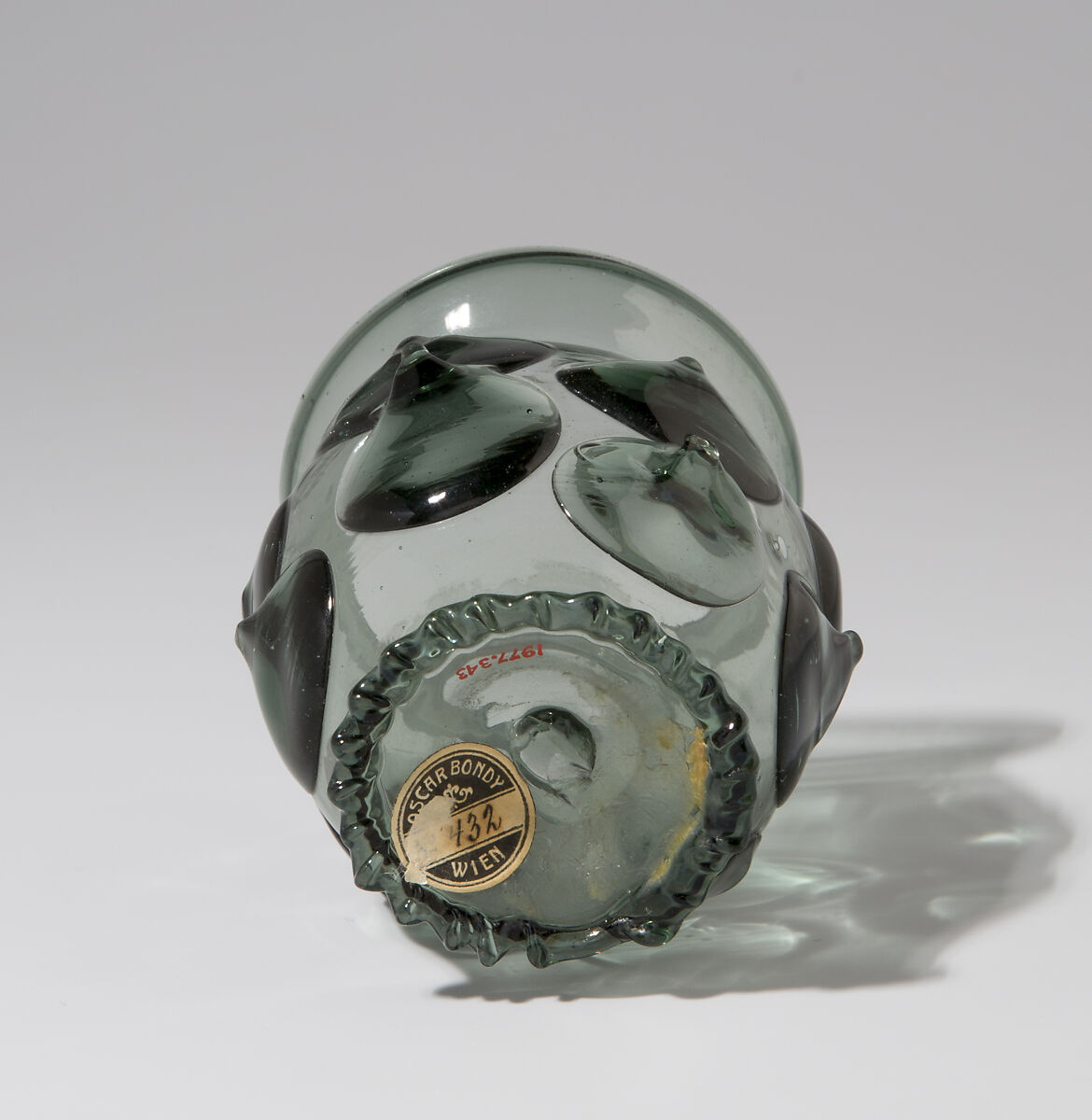 Beaker (Krautstrunk), Free-blown glass with applied decoration, German