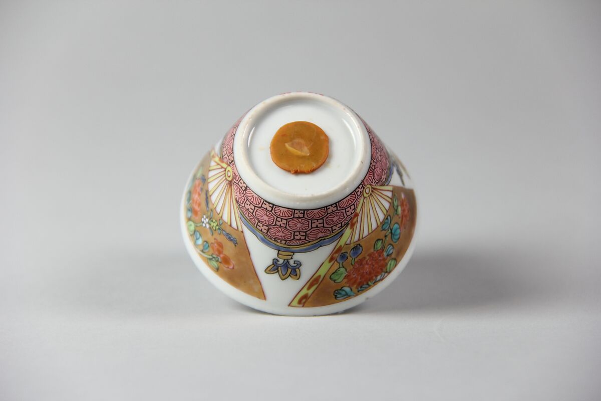Cup, Porcelain painted in overglaze polychrome enamels and gilt, China