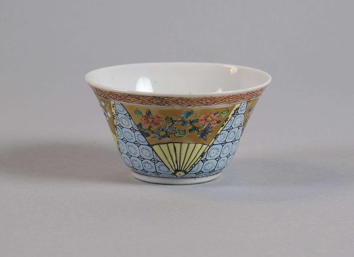 Cup, Porcelain painted in overglaze polychrome enamels, China